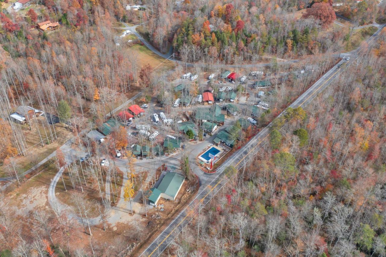 Arrow Creek Camp And Cabins แกตลิงเบิร์ก ภายนอก รูปภาพ